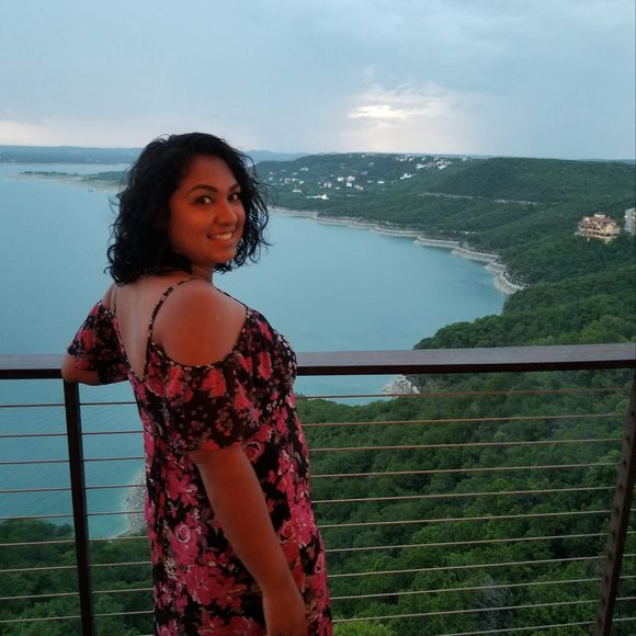 Meet your Posher, Janae - Picture 1 of 1